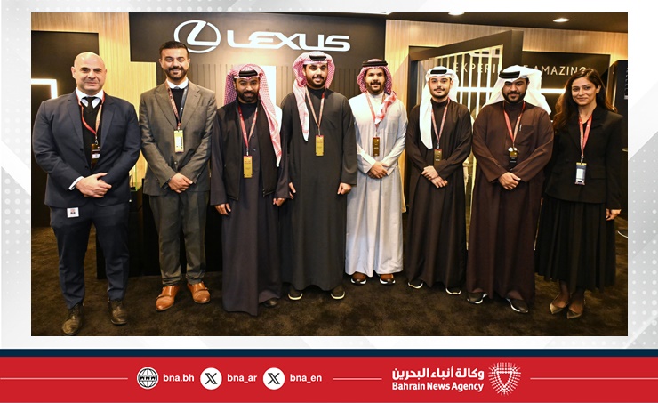 سمو الشيخ فيصل بن راشد يشهد السباق الثالث عشر للخيل