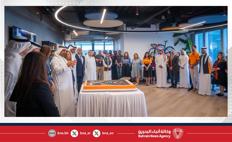 وزير المالية والاقتصاد الوطني يجتمع مع مجلس إدارة وموظفي شركة ممتلكات احتفالا بفوز فريق ماكلارين