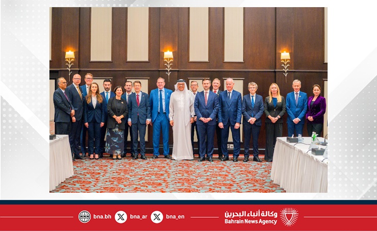 وزير الخارجية يلتقي سفير الجمهورية الإيطالية لدى مملكة البحرين وسفراء الاتحاد الأوروبي لدى دول مجلس التعاون