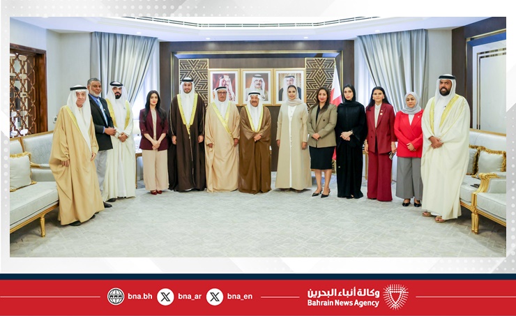 خلال استقباله رئيس وأعضاء مجلس إدارة الجمعية .. رئيس مجلس الشورى: العطاء الإعلامي المتواصل لـ الصحفيين البحرينية يؤصل دور الصحافة في ترسيخ حرية الرأي وإبراز المنجزات الوطنية