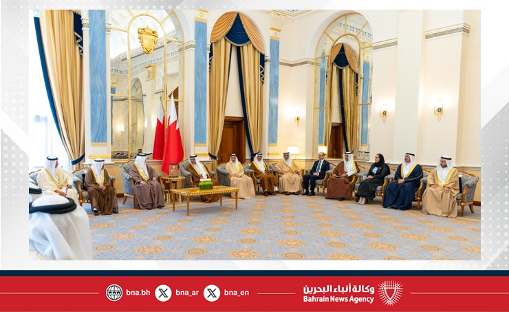سمو ولي العهد رئيس مجلس الوزراء: روح الفريق الواحد التي تسود العمل الوطني تشكل الدافع لتحقيق المنجزات التنموية سمو ولي العهد رئيس مجلس الوزراء: روح الفريق الواحد التي تسود العمل الوطني تشكل الدافع لتحقيق المنجزات التنموية
