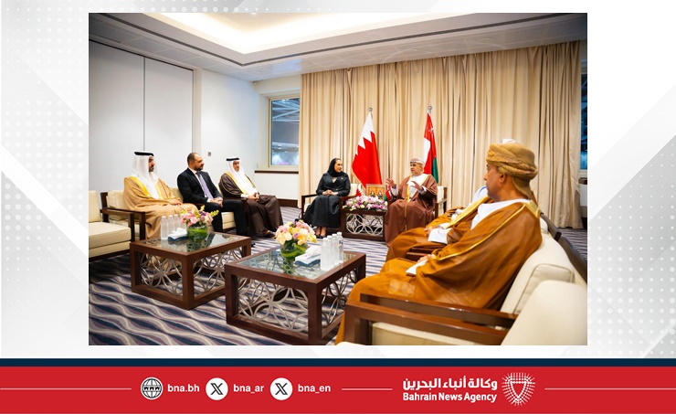 على هامش مشاركتها في مؤتمر ومعرض العمران والبيت والبناء بمسقط... وزيرة الإسكان والتخطيط العمراني تبحث مع نظيرها العُماني تعزيز التعاون وتبادل الخبرات