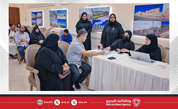 تنفيذا لتوجيهات جلالة الملك المعظم وأمر سمو ولي العهد رئيس مجلس الوزراء..وزارة الإسكان والتخطيط العمراني تواصل إجراءات السحب على وحدات المرحلة الثانية من مشروع مدينة سترة الإسكاني