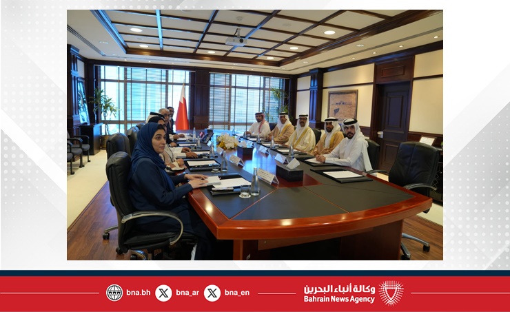 سمو محافظ المحافظة الجنوبية يبحث ووزير الأشغال تنفيذ المشاريع الخدمية والتنموية بالمحافظة