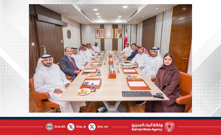رئيس الاتحاد الملكي البحريني للفروسية وسباقات القدرة يبحث مع وزير شؤون البلديات والزراعة سبل التعاون