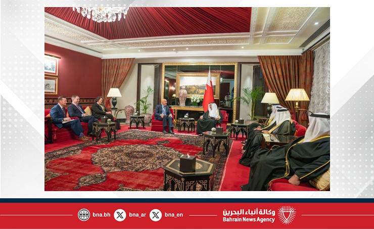 سمو ولي العهد نائب القائد الأعلى للقوات المسلحة رئيس مجلس الوزراء: العلاقات البحرينية الأمريكية تشهد كافة مساراتها تطورا وتقدما في ظل ما تحظى به من حرص واهتمام متبادل لمواصلة تطويرها وتنميتها والأخذ بها نحو آفاق أكثر اتساعا في مختلف المجالات سمو ولي العهد نائب القائد الأعلى للقوات المسلحة رئيس مجلس الوزراء: العلاقات البحرينية الأمريكية تشهد كافة مساراتها تطورا وتقدما في ظل ما تحظى به من حرص واهتمام متبادل لمواصلة تطويرها وتنميتها والأخذ بها نحو آفاق أكثر اتساعا في مختلف المجالات