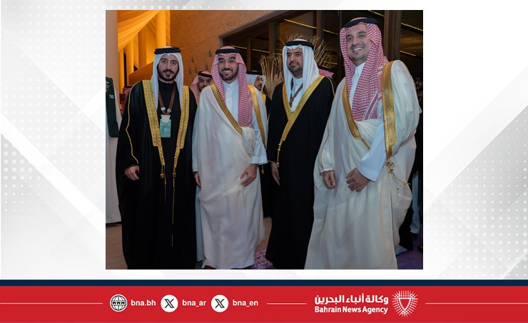 سموه حيا الوفد البحريني بطابور العرض.. خالد بن حمد يشهد حفل افتتاح دورة ألعاب التضامن الإسلامي