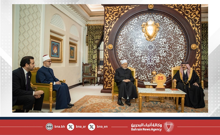 HM King receives Al Azhar Grand Imam