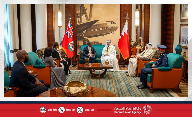 رئيس وزراء برمودا يصل إلى البلاد