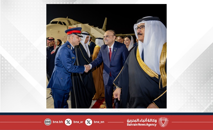 وصول رئيس جمهورية باكستان الإسلامية إلى مملكة البحرين