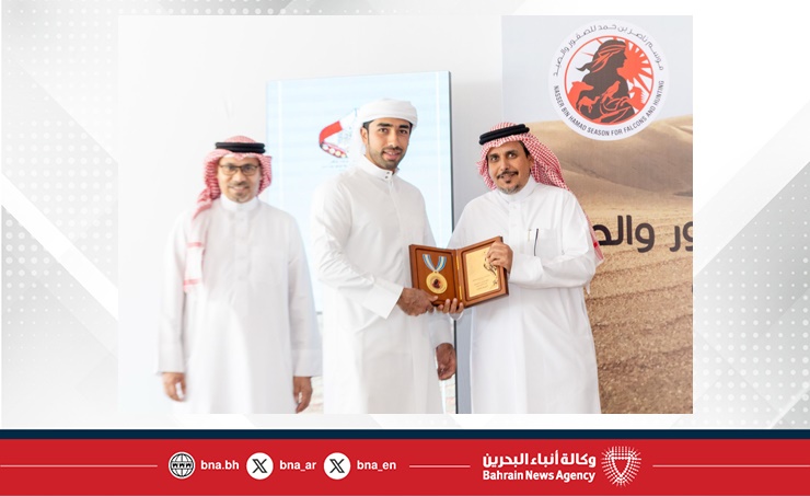 200 صقار في انطلاق البطولة التنشيطية ضمن موسم ناصر بن حمد للصقور والصيد