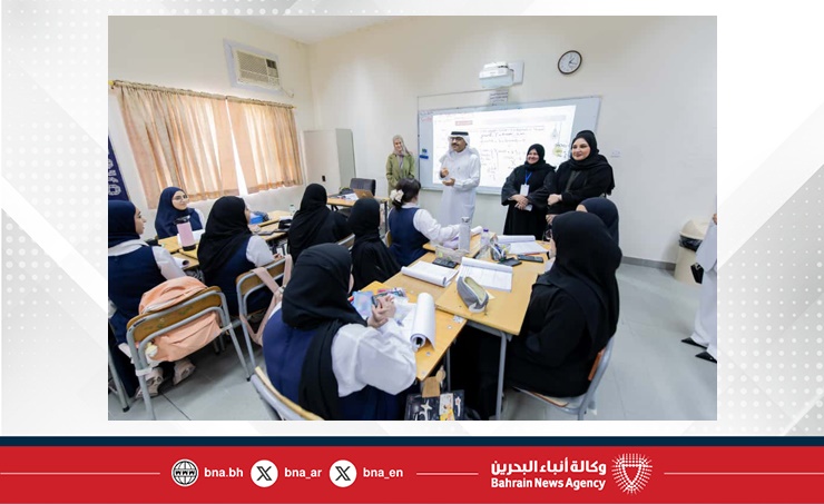 ضمن زيارات لتفقد سير العملية التعليمية.. وزير التربية والتعليم يزور مدارس سترة الثانوية للبنات والمنامة الثانوية للبنات وعراد الابتدائية للبنين