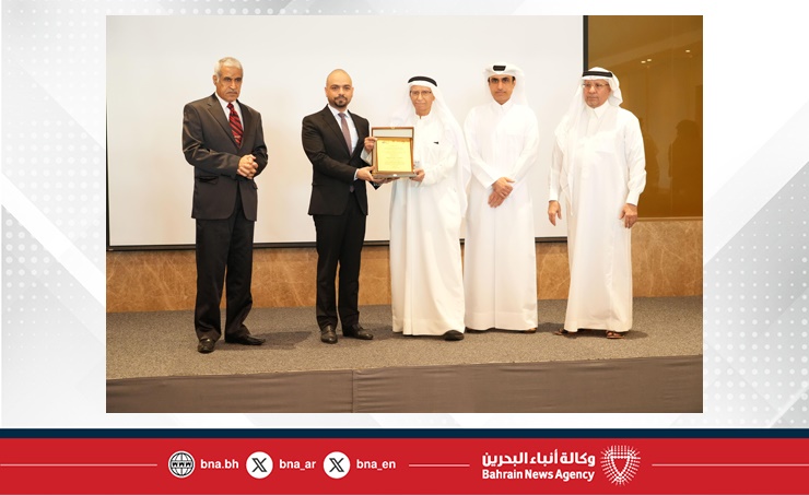 وزير التنمية الاجتماعية يشارك في ورشة عمل تحديث وتفعيل الميثاق الأخلاقي الخليجي الموحد لممارسي المهن الاجتماعية وزير التنمية الاجتماعية يشارك في ورشة عمل تحديث وتفعيل الميثاق الأخلاقي الخليجي الموحد لممارسي المهن الاجتماعية