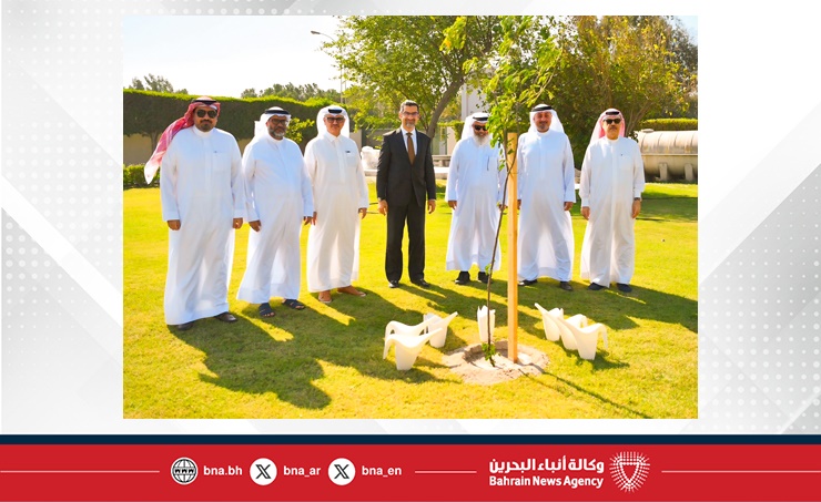 بحضور وزير شؤون البلديات والزراعة.. بلدية المحرق تبرم اتفاقية شراكة مع شركة فولاذ القابضة لإدارة وتشغيل حديقة المحرق الكبرى