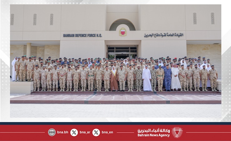 القائد العام لقوة دفاع البحرين يستقبل بعثة الحج التابعة لقوة دفاع البحرين بمناسبة مغادرتها إلى الأراضي المقدسة