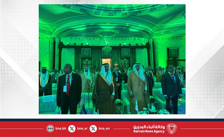 لدى مشاركته في المؤتمر الدولي لاستدامة الصناعة البحرية بجدة .. وزير المواصلات والاتصالات: البحرين ماضية في دعم المبادرات الدولية لتعزيز استدامة قطاع النقل البحري