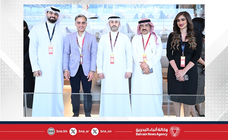 بحضور سمو الشيخ فيصل بن راشد .. سباقات حافلة بالإثارة وانتصارات قوية بكؤوس بنك البحرين الوطني