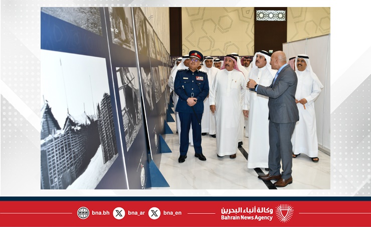 محافظة المحرق تفتتح معرض الصور التاريخية احتفالا بالأعياد الوطنية