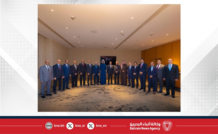 التقى رئيس وأعضاء "غرفة البحرين" بحضور عدد من الشخصيات الاقتصادية في بلغراد .. ناصر بن حمد: مواصلة تعزيز التعاون الاقتصادي بين البحرين وصربيا وتوسيع فرص الاستثمار المشترك