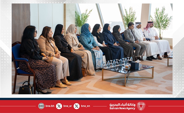 معهد الإدارة العامة ينظم جلسة حوارية تناقش تطوير القيادات الحكومية عبر برنامج قيادات