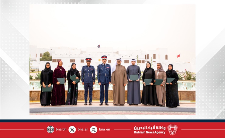 عبر برنامج تدريبي مكثف امتد لأكثر من أسبوعين... وكيل وزارة الإعلام ومدير عام الإعلام الأمني يكرمان المشاركين في دورة الإلقاء الصوتي