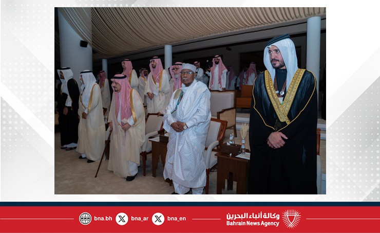 سموه حيا الوفد البحريني بطابور العرض.. خالد بن حمد يشهد حفل افتتاح دورة ألعاب التضامن الإسلامي