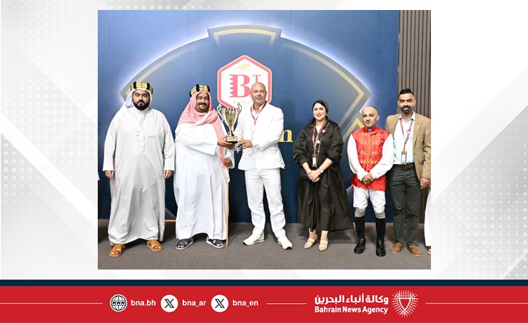 سمو الشيخ عبدالله بن عيسى يشهد السباق الرابع للخيل.. انتصارات قوية بكؤوس بورصة البحرين في أمسية مثيرة