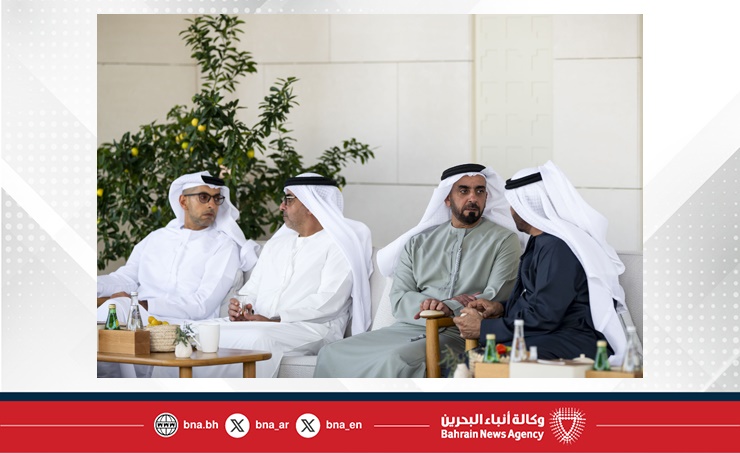 ناصر بن حمد ينقل تحيات وتقدير جلالة الملك المعظم إلى رئيس دولة الإمارات العربية المتحدة الشقيقة