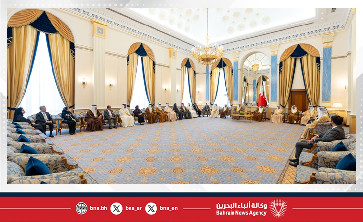 سمو ولي العهد رئيس مجلس الوزراء: روح الفريق الواحد التي تسود العمل الوطني تشكل الدافع لتحقيق المنجزات التنموية سمو ولي العهد رئيس مجلس الوزراء: روح الفريق الواحد التي تسود العمل الوطني تشكل الدافع لتحقيق المنجزات التنموية
