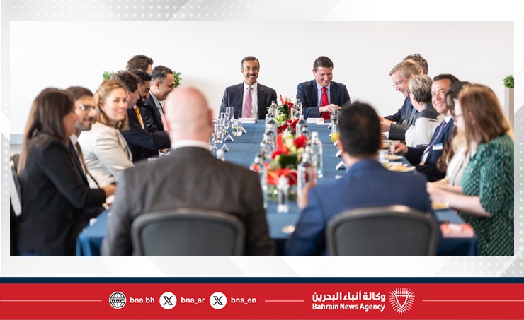 وزير المواصلات والاتصالات يتابع تحضيرات معرض البحرين الدولي للطيران مع شركة فارنبره الدولية في لندن