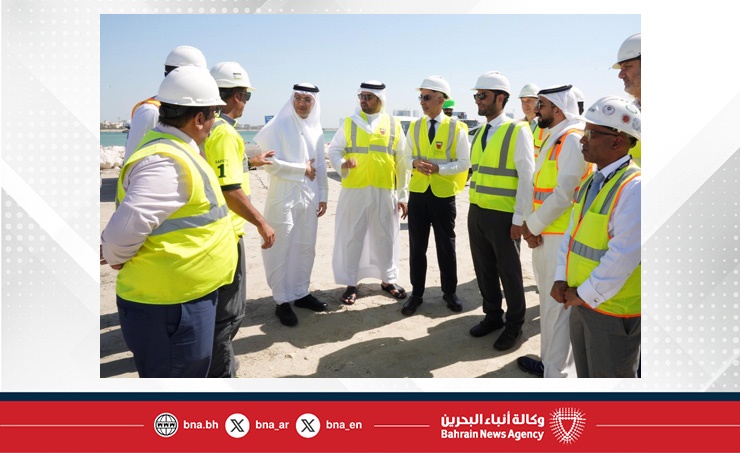 وزير الأشغال يتفقد سير أعمال مشروع الجسر الرابط بين جسر الشيخ عيسى بن سلمان وشارع 105 في البسيتين