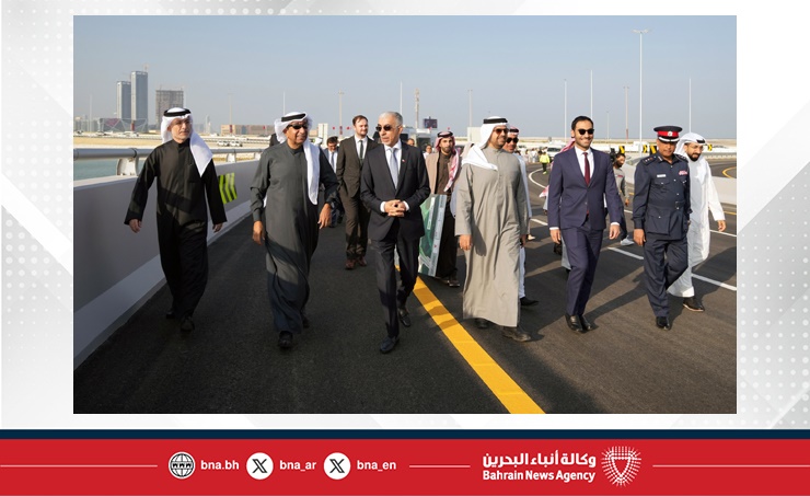 وزير الأشغال يعلن انطلاق الحركة المرورية على الجسر الرابط بين جسر الشيخ عيسى بن سلمان وشارع 105 بالبسيتين