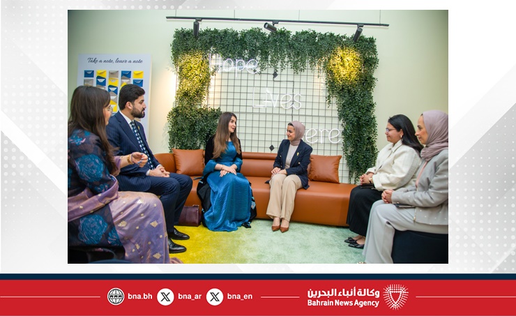 وزيرة شؤون الشباب تبحث التعاون المشترك مع مدير البرامج والشراكات بمؤسسة كردستان