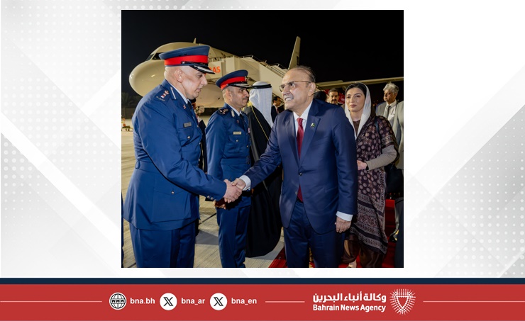 وصول رئيس جمهورية باكستان الإسلامية إلى مملكة البحرين
