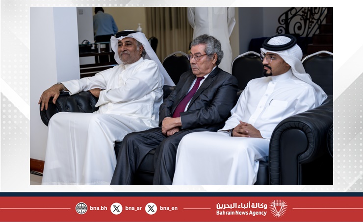 بمناسبة يوم الصحافة البحرينية ومرور 25 عاما على تأسيس الجمعية .. وزير الإعلام يزور جمعية الصحفيين البحرينية وينوه بالمكانة الريادية المرموقة التي وصلت إليها الصحافة الوطنية
