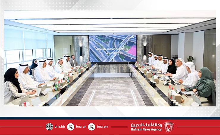 بحث التعاون مع كبار المسؤولين في قطاعات النقل والاتصالات والبنية التحتية..وزير المواصلات والاتصالات: العلاقات البحرينية الإماراتية أنموذج في الأخوة والشراكة الاستراتيجية والتنموية الشاملة
