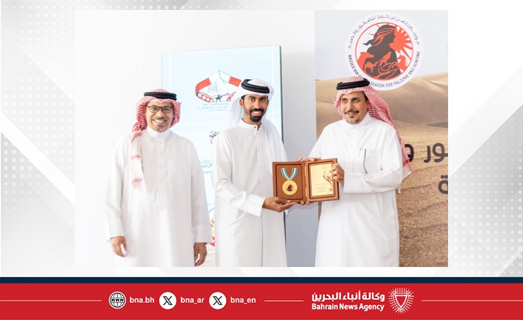 200 صقار في انطلاق البطولة التنشيطية ضمن موسم ناصر بن حمد للصقور والصيد