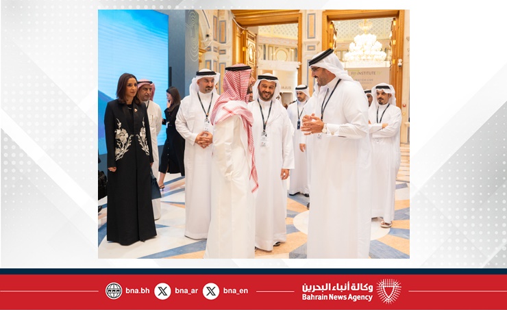 سمو الشيخ عيسى بن سلمان بن حمد يحضر عدد من الجلسات في منتدى مبادرة مستقبل الاستثمار بالرياض