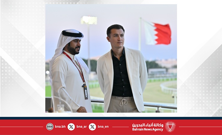 سمو الشيخ عبدالله بن عيسى يشهد السباق الرابع للخيل.. انتصارات قوية بكؤوس بورصة البحرين في أمسية مثيرة