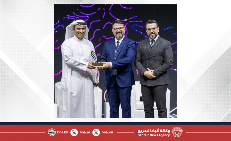 وزير الإعلام يحضر فعاليات النسخة الأولى من مؤتمر جذور: الذكاء الاصطناعي والجيل الجديدبمشاركة نخبة من القيادات البحرينية والإماراتية