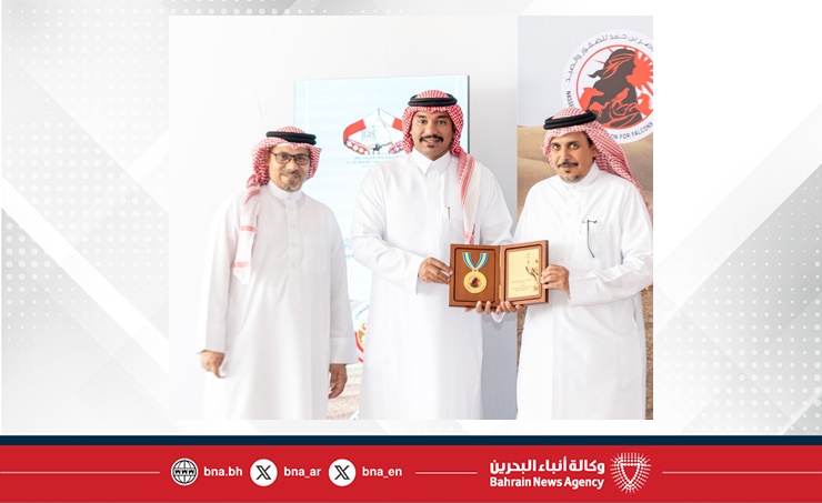 200 صقار في انطلاق البطولة التنشيطية ضمن موسم ناصر بن حمد للصقور والصيد