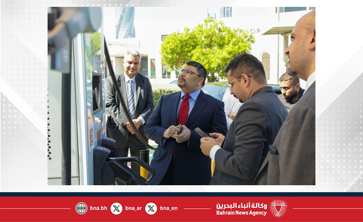 وزارة شؤون الكهرباء والماء تدشن خمس محطات فائقة السرعة لشحن المركبات الكهربائية وزارة شؤون الكهرباء والماء تدشن خمس محطات فائقة السرعة لشحن المركبات الكهربائية