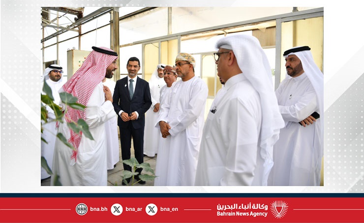 على هامش معرض البحرين الدولي (مراعي 2025).. وزير شؤون البلديات والزراعة ووزير الثروة الزراعية العماني ووفود خليجية يزورون مشروع زراعة أشجار القرم في (جيبك) وشركة مزارع الجزيرة