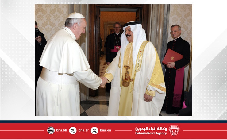 قداسة البابا من البحرين وكلمة خالدة في وجدان التاريخ .. ما تقسمه الأرض يوحده البحر