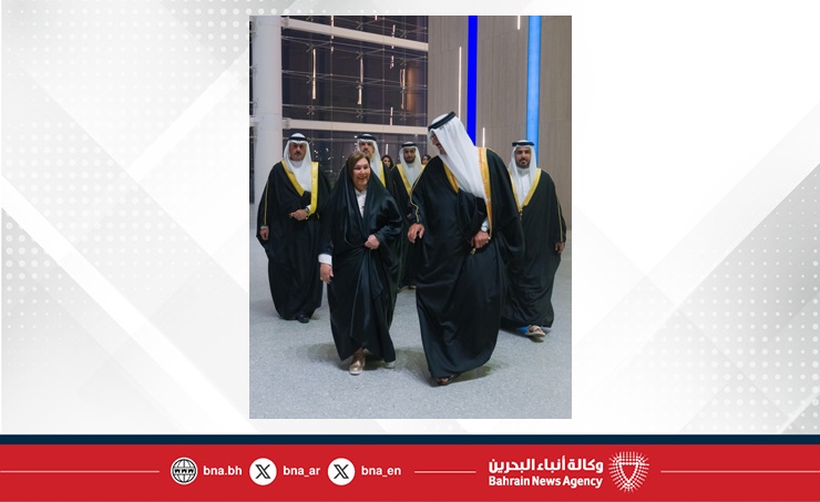 سمو الشيخ عيسى بن سلمان بن حمد وسمو الشيخ محمد بن سلمان بن حمد يحضران حفل تخرج الفوج الرابع والثلاثين من مدرسة ابن خلدون الوطنية