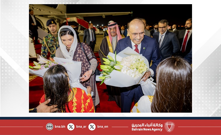 وصول رئيس جمهورية باكستان الإسلامية إلى مملكة البحرين