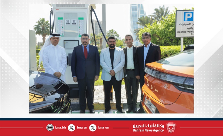 وزارة شؤون الكهرباء والماء تدشن خمس محطات فائقة السرعة لشحن المركبات الكهربائية وزارة شؤون الكهرباء والماء تدشن خمس محطات فائقة السرعة لشحن المركبات الكهربائية