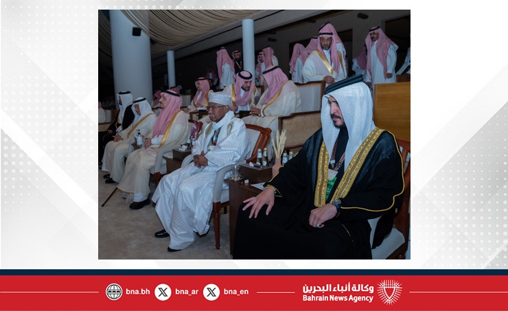 سموه حيا الوفد البحريني بطابور العرض.. خالد بن حمد يشهد حفل افتتاح دورة ألعاب التضامن الإسلامي