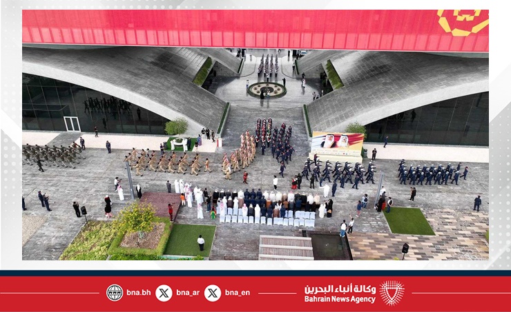 محافظة العاصمة تحتفي بالأعياد الوطنية في خليج البحرين
