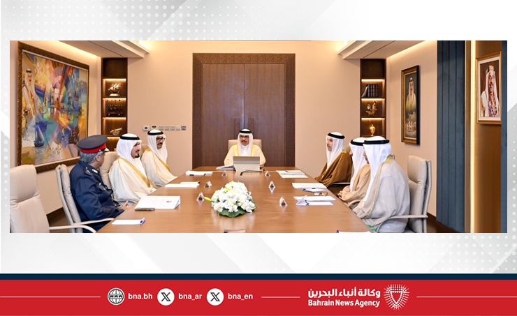 في اجتماعه اليوم بالمحافظين .. وزير الداخلية يؤكد على دور المحافظات في تعزيز نهج التواصل وأن تكون قريبة من المواطنين لمعالجة أي ظواهر تشكل إخلالا بالأمن والنسيج المجتمعي